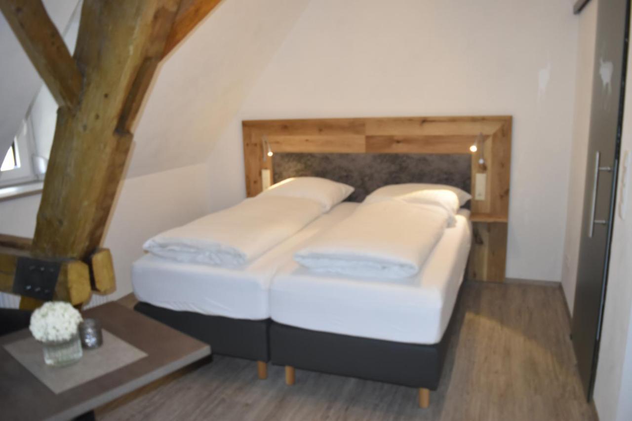 Gasthof Pension Zum Goldenen Hirschen Burgbernheim Екстериор снимка