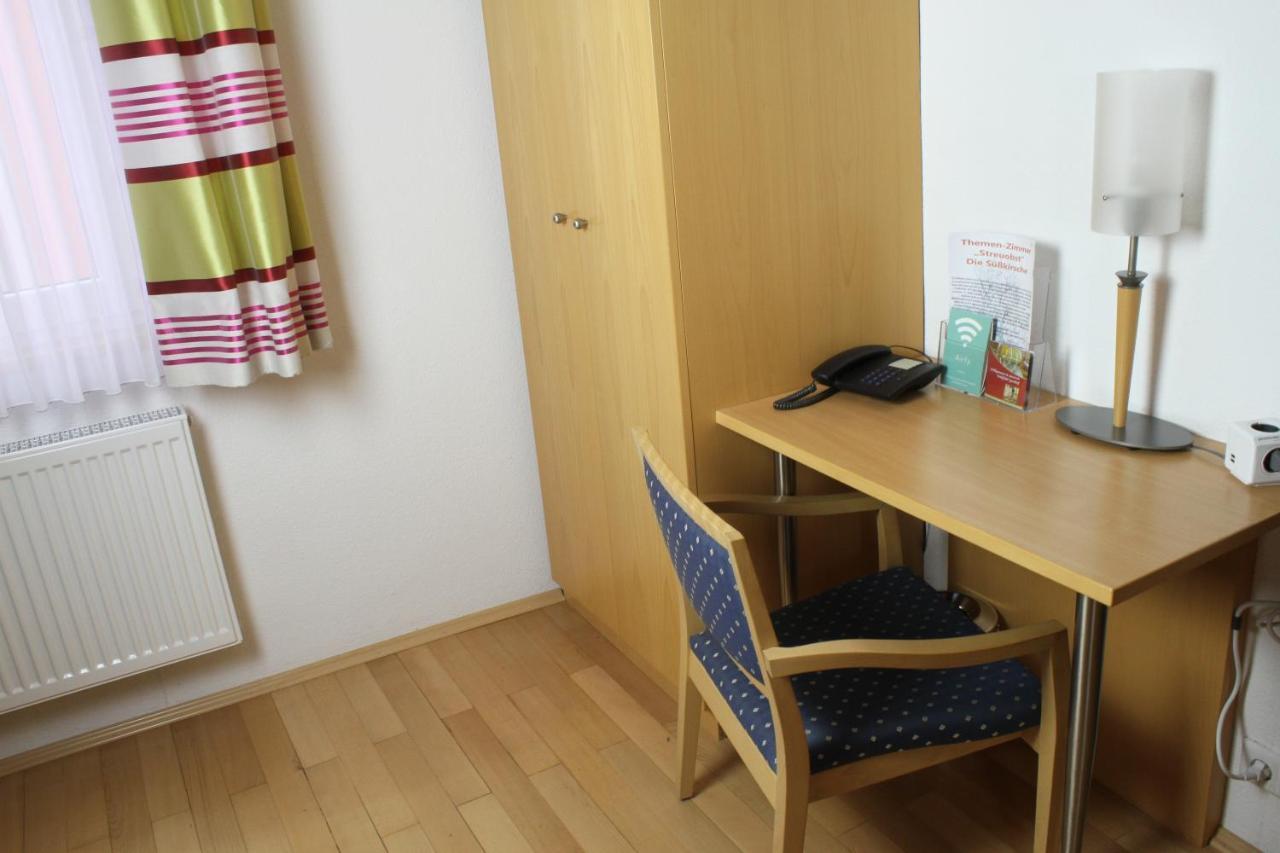 Gasthof Pension Zum Goldenen Hirschen Burgbernheim Екстериор снимка